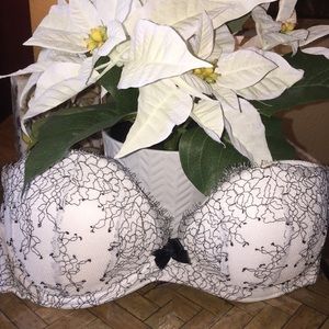 VS Very Sexy Strapless Bra